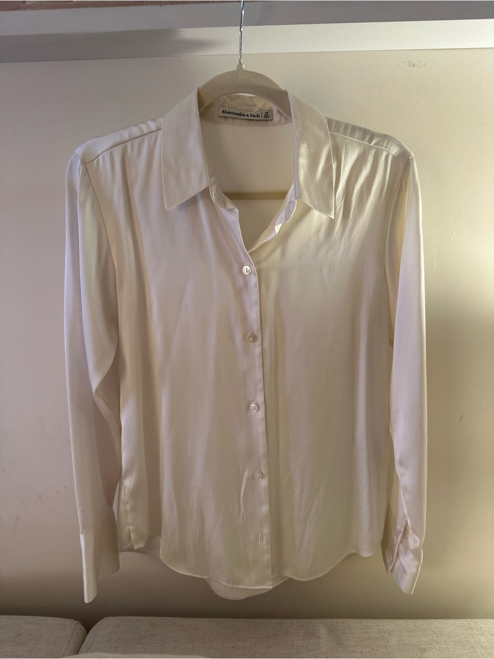 Abercrombie & Fitch Ivory Long-Sleeve Button-Down Shirt